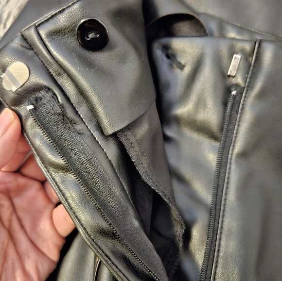 NWT FAUX LEATHER PANTS - Picture 9 of 10